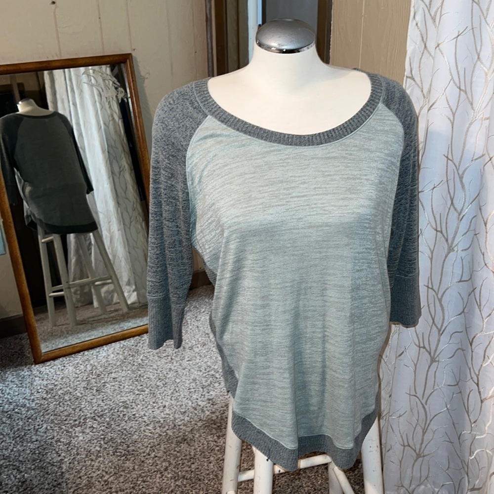 Green thin sweater